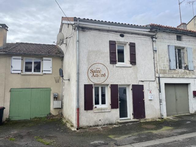 Maison vente à Angoulême, Aignes-et-puypéroux