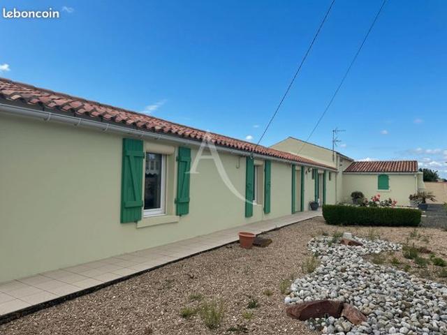 Maison vente à Fontenay-le-Comte, Vix