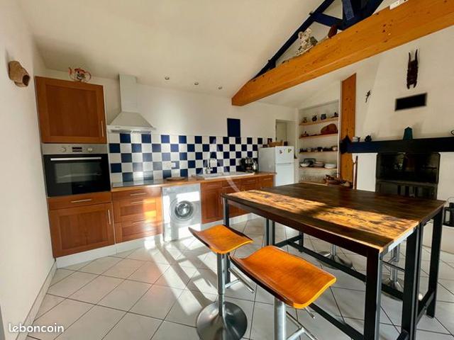 Maison vente à Fontenay-le-Comte, Grues