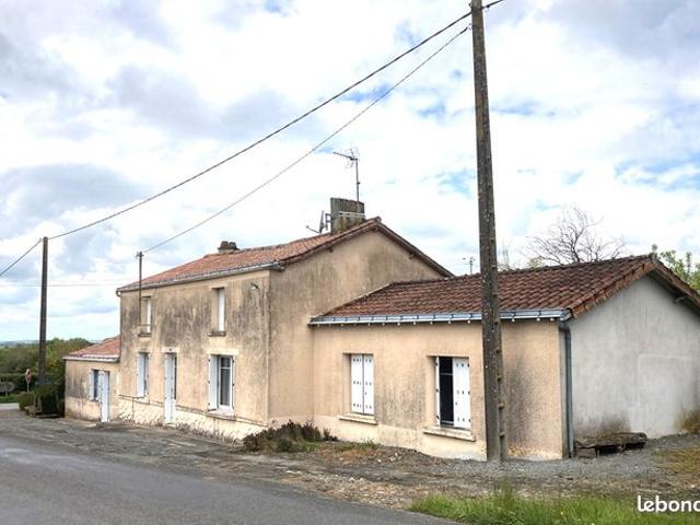 Maison vente à Parthenay, Le Busseau