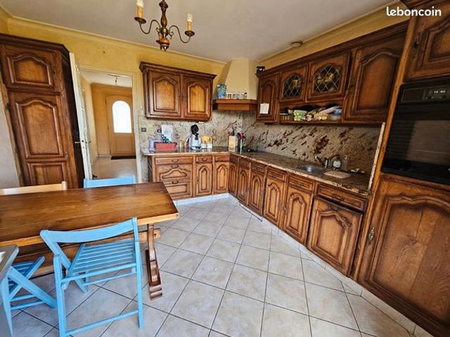 Maison vente à Château-Gontier, Chemazé