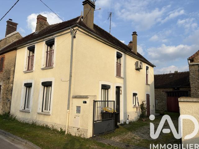 Maison vente à Auxerre, Carisey
