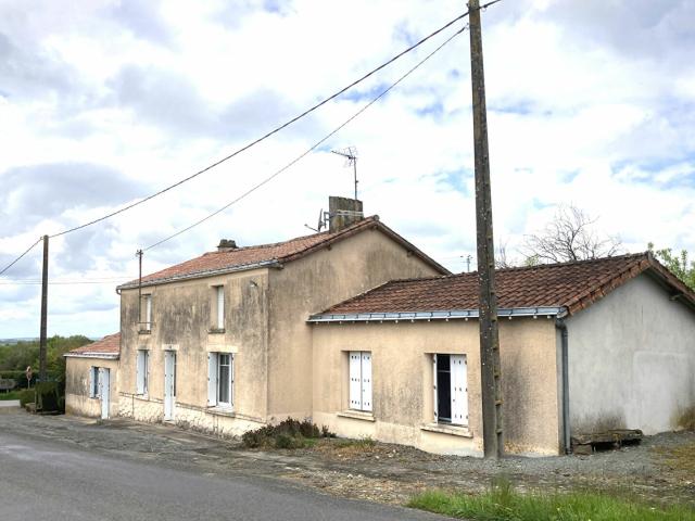 Maison vente à Parthenay, Le Busseau