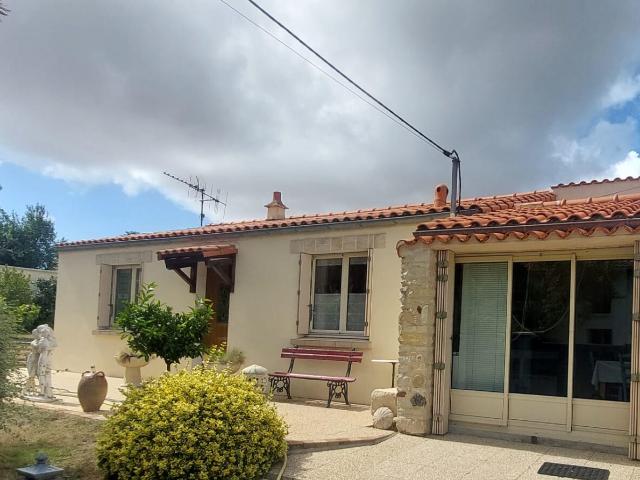 Maison vente à Niort, Sansais