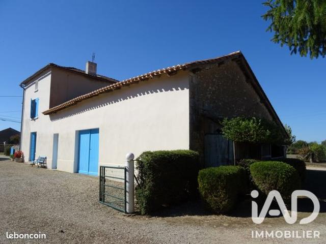 Maison vente à La Rochefoucauld, La Rochefoucauld-en-Angoumois
