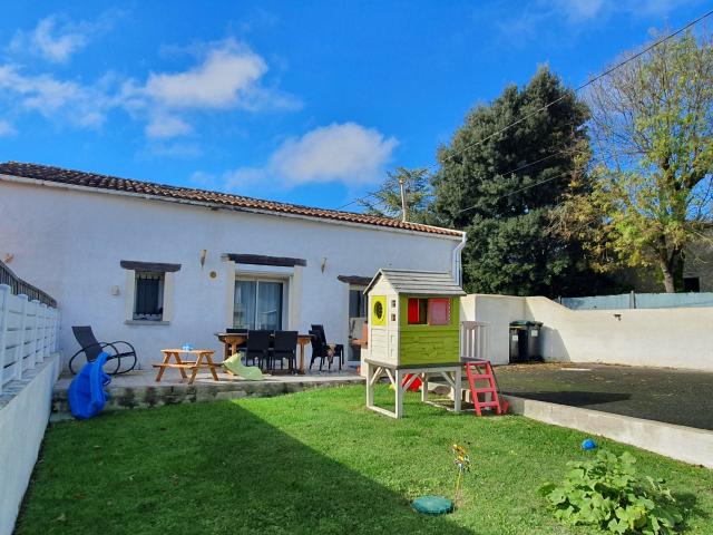Maison vente à Saintes, Semussac