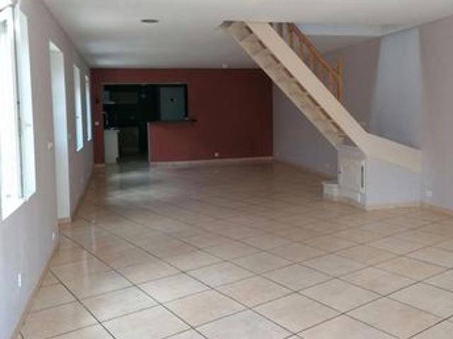 Maison vente à Saint-Quentin, Serain