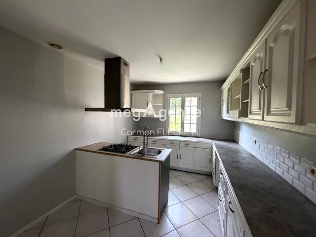 Maison vente à Le Blanc, Roussines
