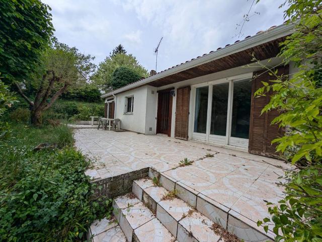 Maison vente à Saintes, Chérac