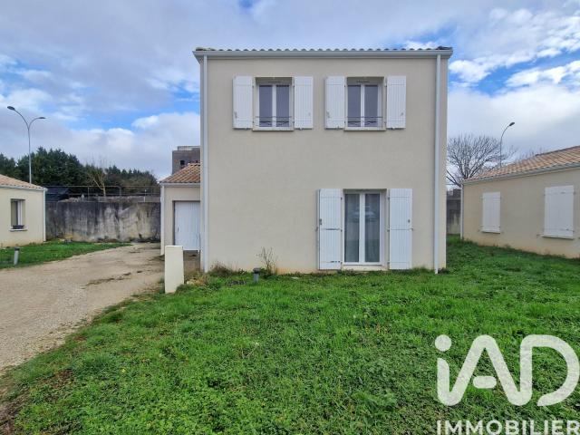 Maison vente à Angoulême, Aignes-et-puypéroux