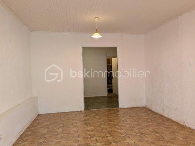 Maison vente à Narbonne, Pouzols-minervois