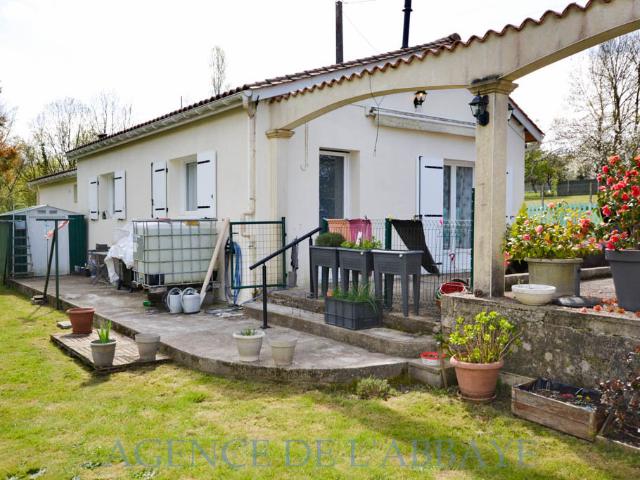 Maison vente à Saintes, Chaniers