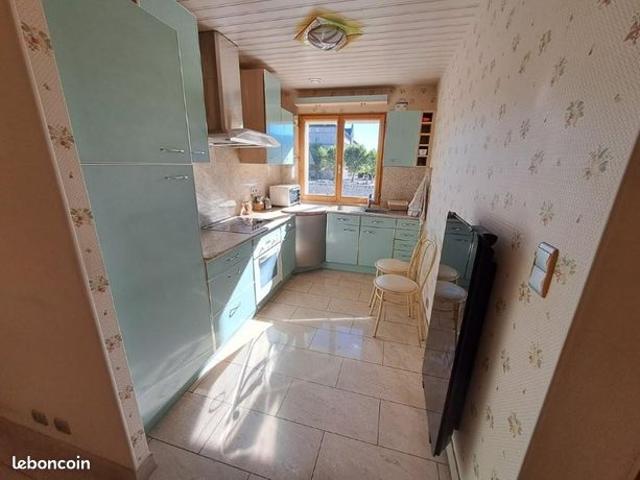 Maison vente à Cantal, Auvergne-Rhône-Alpes