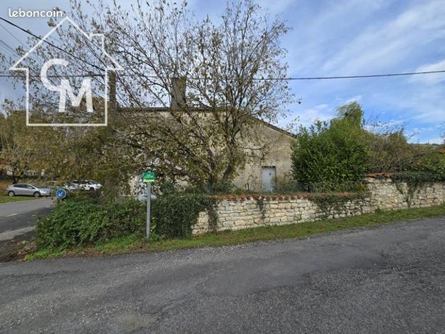 Maison vente à Confolens, Saint-laurent-de-céris