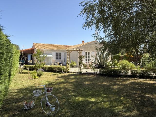 Maison vente à Saintes, Thaims