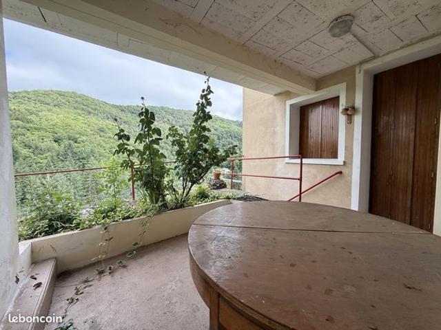 Maison vente à Saint-Laurent-d'Olt, Aveyron
