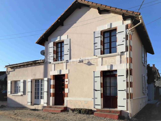 Maison vente à Saint-Jean-d'Angély, Saleignes