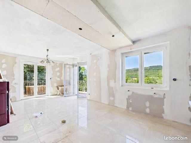 Maison vente à Lons-le-Saunier, Bourgogne-Franche-Comté