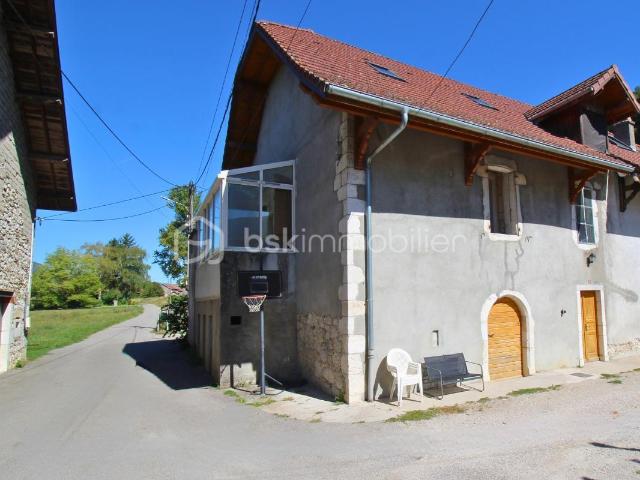 Maison vente à Châteaufort, Motz
