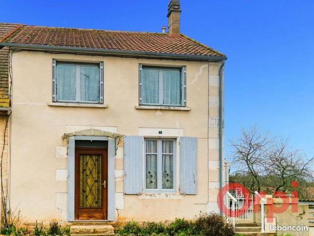 Maison vente à Saint-Amand-Montrond, Grossouvre