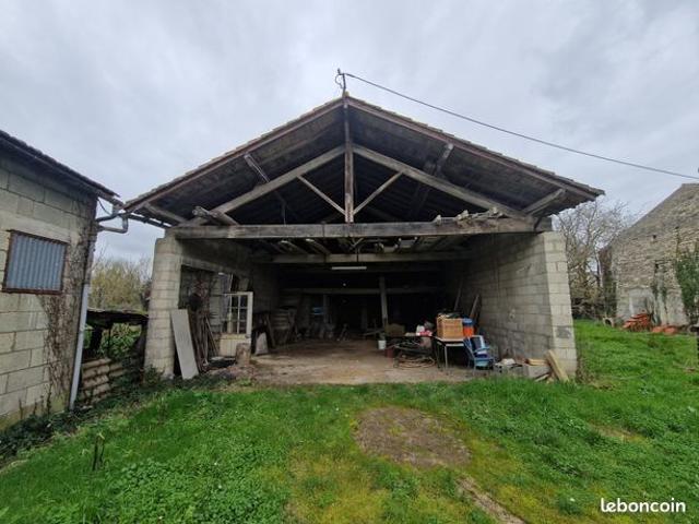 Maison vente à Saint-Jean-d'Angély, Puyrolland