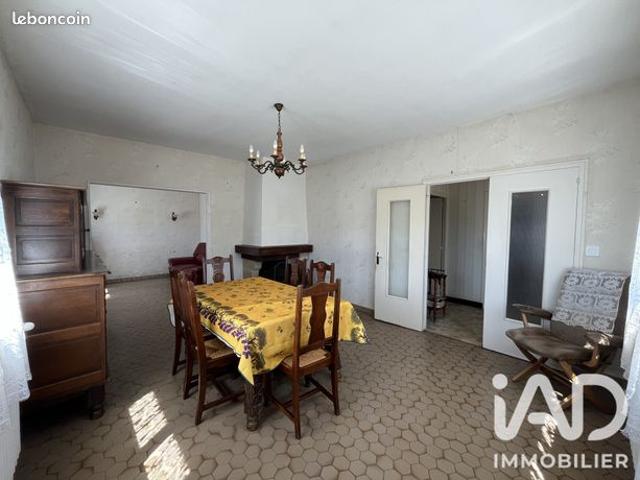 Maison vente à Confolens, Nieuil
