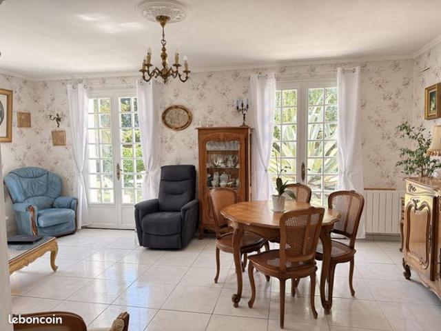 Maison vente à Saintes, Thaims