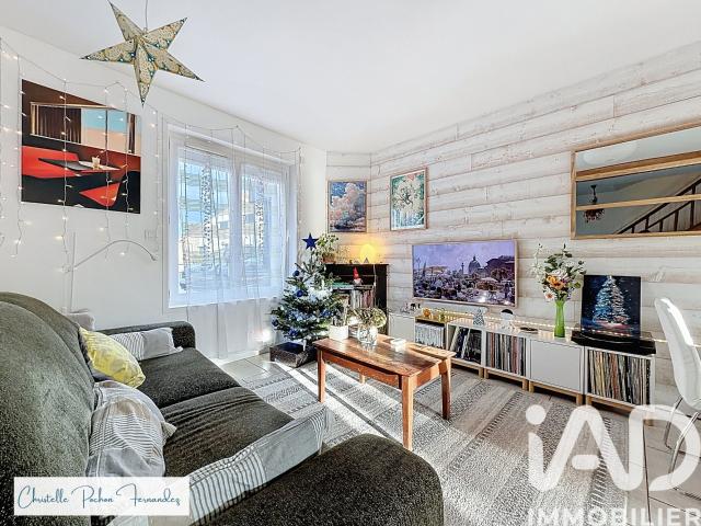 Maison vente à La Rochelle, Croix-chapeau