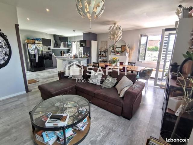 Maison vente à Agen, Cours