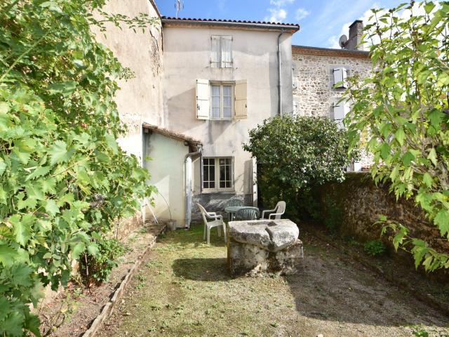 Maison vente à Busserolles, Dordogne