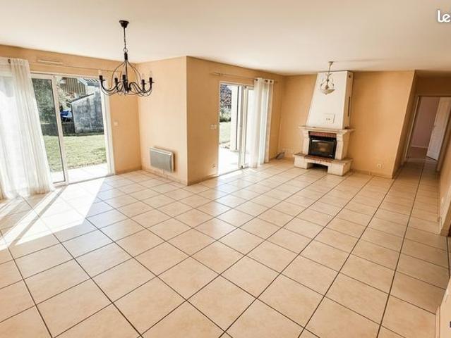 Maison vente à Oloron-Sainte-Marie, Salies-de-béarn