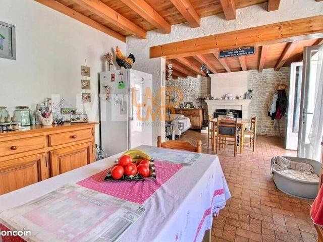 Maison vente à Saint-Jean-d'Angély, Gibourne