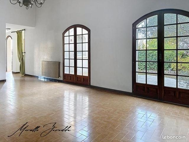 Maison vente à Nîmes, Beaucaire
