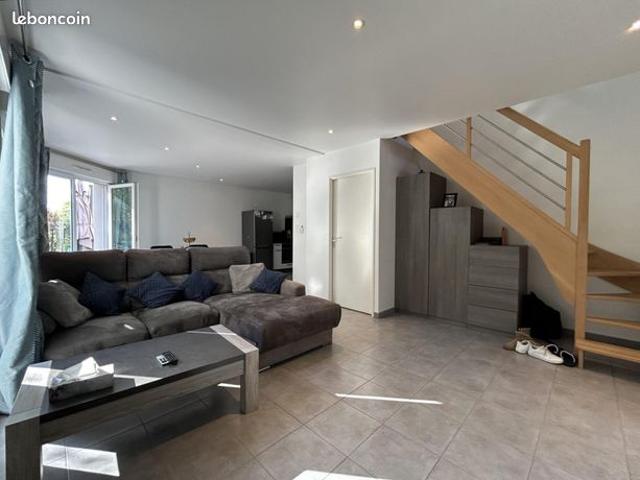 Maison vente à Besançon, Geneuille