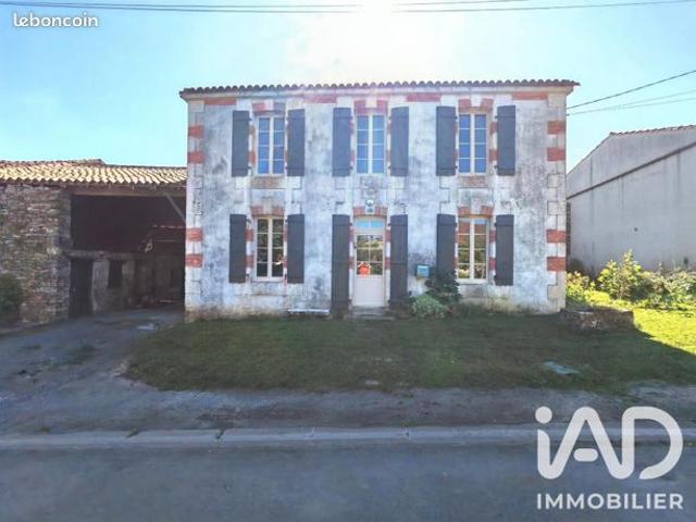 Maison vente à Fontenay-le-Comte, Saint-juire-champgillon