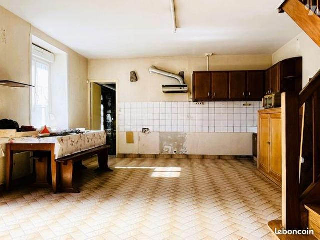 Maison vente à Ponts, Manche