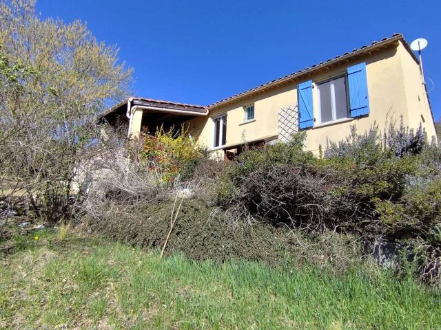 Maison vente à Castellane, Saint-benoît