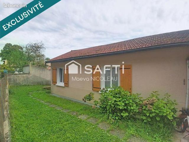 Maison vente à Saintes, La Vallée