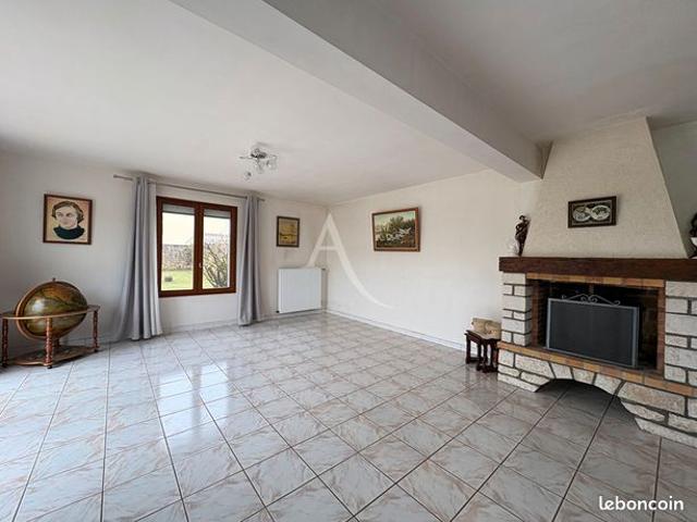 Maison vente à Fontenay-le-Comte, Velluire