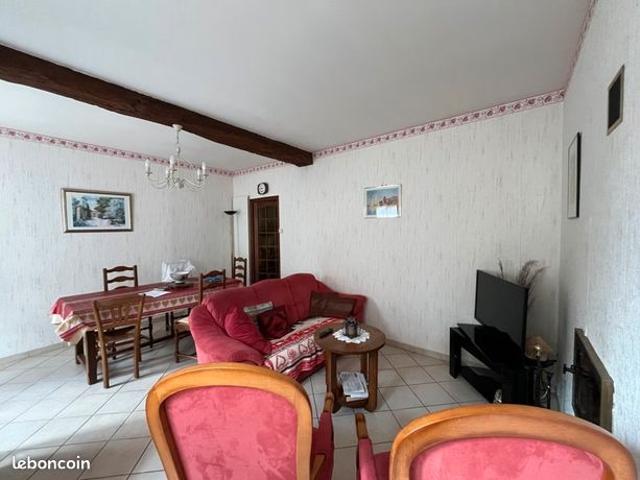 Maison vente à Bellac, Blond