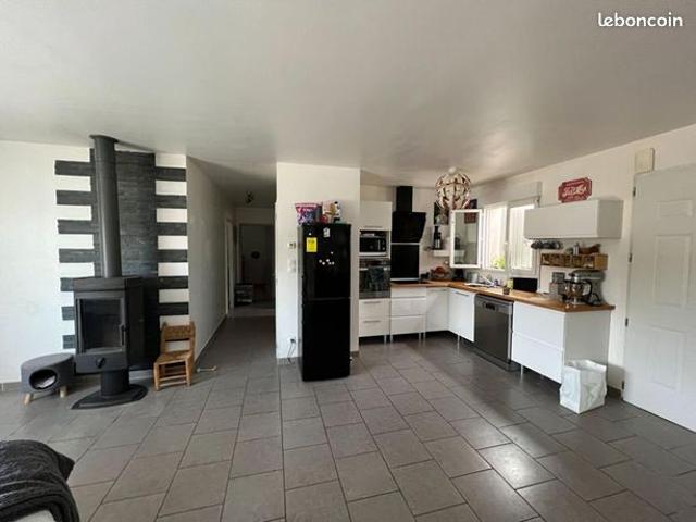 Maison vente à Saintes, Thaims