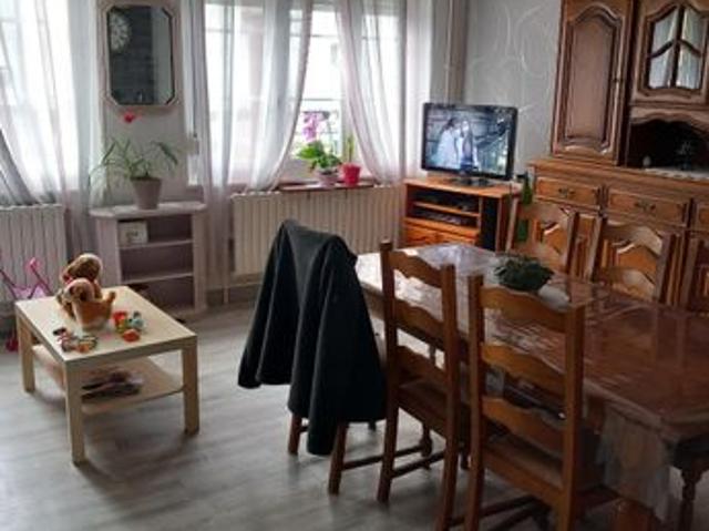 Maison vente à Charleville-Mézières, Montcornet