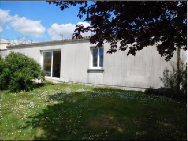 Maison location à Saintes, Fontcouverte