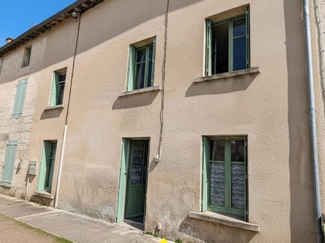 Maison vente à Niort, Magné