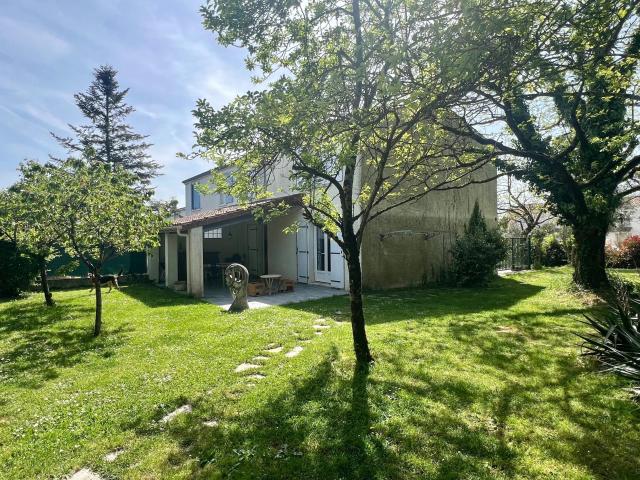 Maison vente à Saint-Jean-d'Angély, Saint-jean-d'angély
