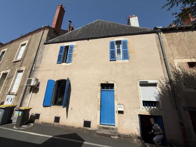 Maison vente à Saint-Amand-Montrond, Châteaumeillant