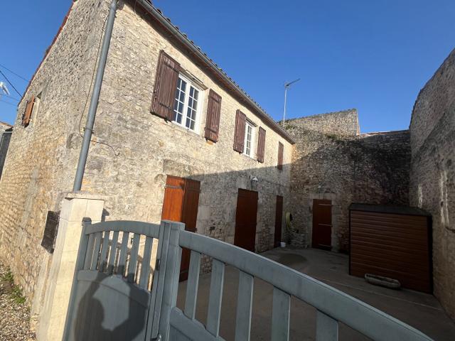 Maison vente à Rochefort, Le Gua