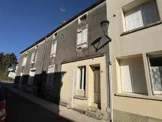 Maison vente à Le Peu, Montournais