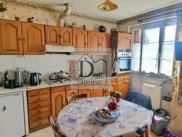 Maison vente à Confolens, Lesterps