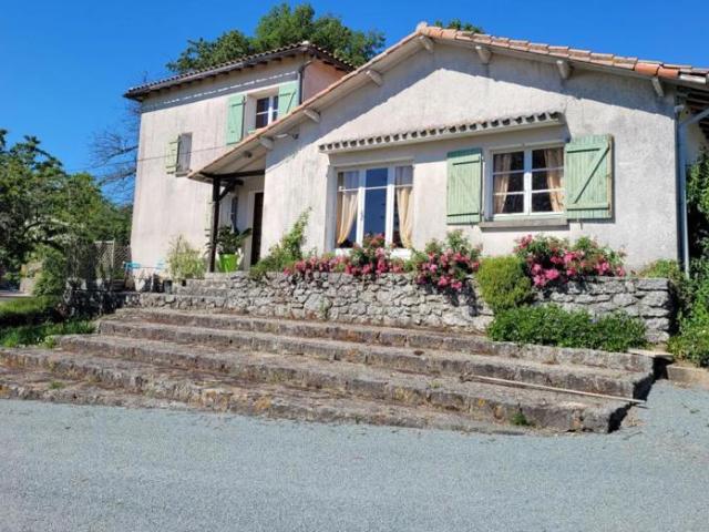 Maison vente à Bressuire, Largeasse